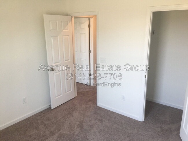 Building Photo - 62 Mora Blvd