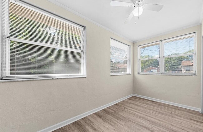 Building Photo - For Rent