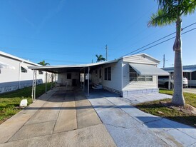 Building Photo - 1009 49th Avenue Dr W