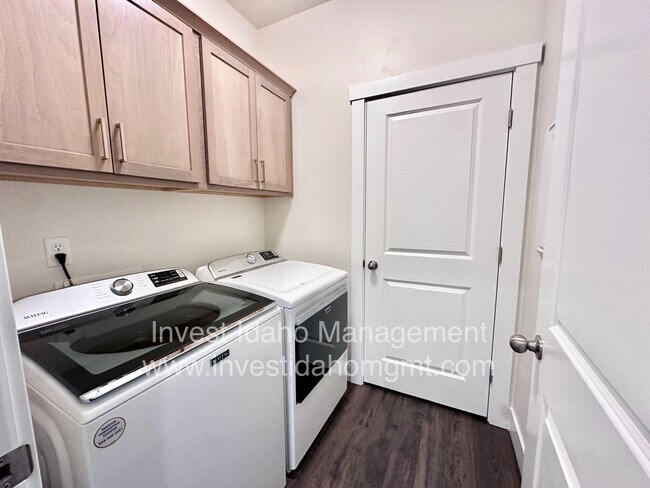 Building Photo - Beautiful Newer Home in Meridian Built in 2024