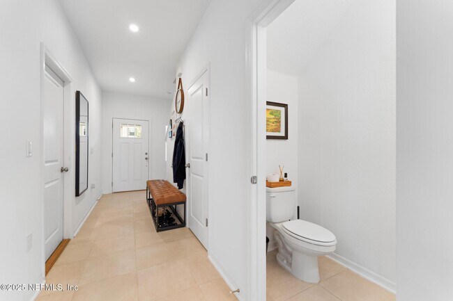 Building Photo - 13109 Annie’s Walk Dr