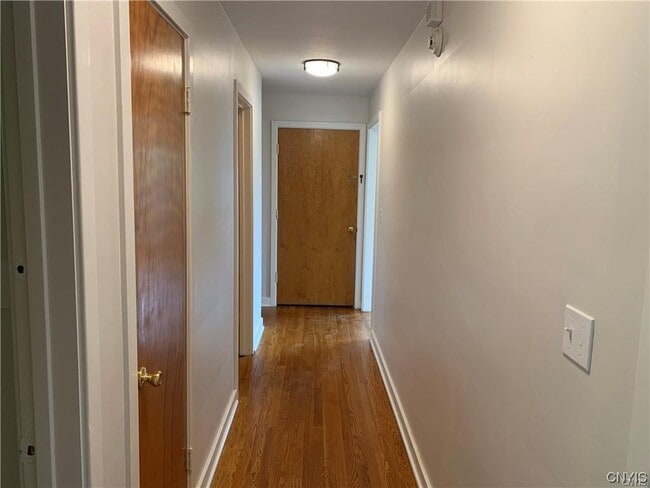 Building Photo - 184 S 1st St