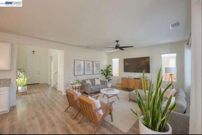 Building Photo - 21236 Grapevine Dr