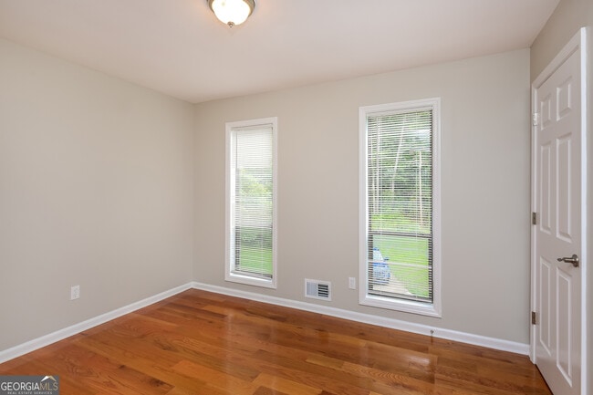 Building Photo - 122 Trickum Hills Dr