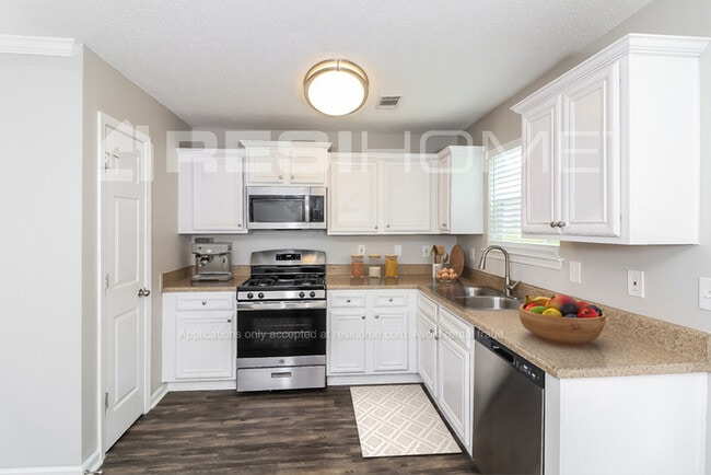 Building Photo - 330 Wekiva Ct