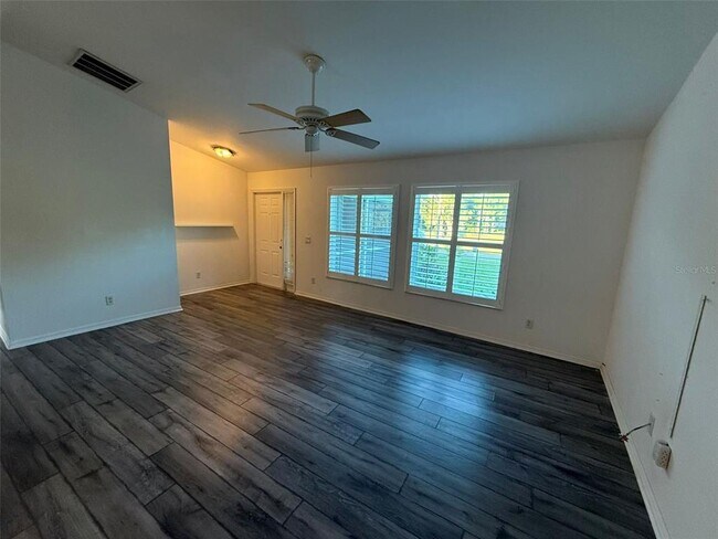 Building Photo - 3254 Chastain St
