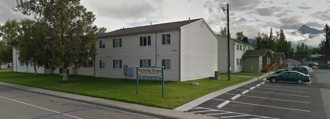 Building Photo - 424 E Dogwood Ave