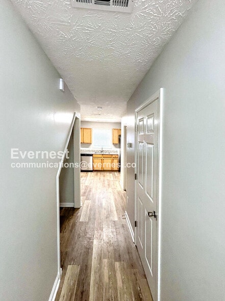 Building Photo - 1005 S Madison Ave