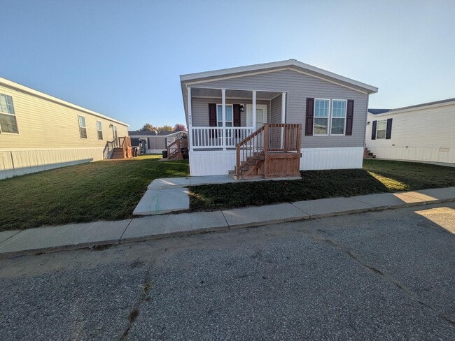 Building Photo - 472 Montana