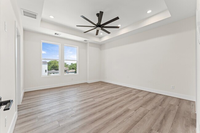 Building Photo - 4102 Alice St