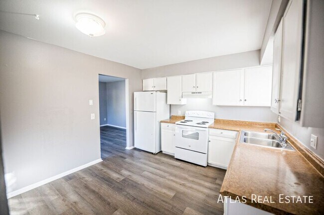 Primary Photo - 16232 W 13th Ave