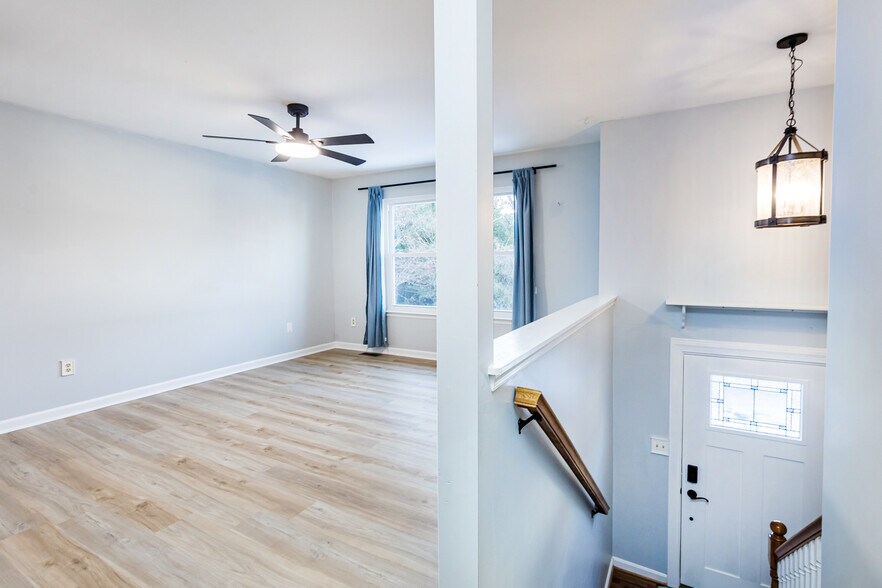 Building Photo - 6571 11th St