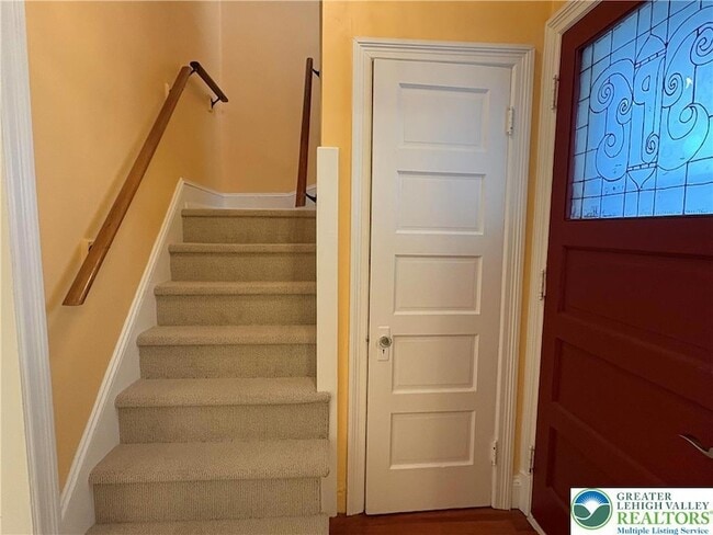 Building Photo - 754 E Washington Ave