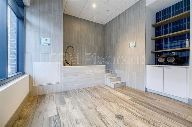 Building Photo - 788 West Marietta St NW