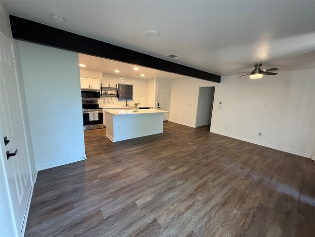 Building Photo - 4111 Beran Dr