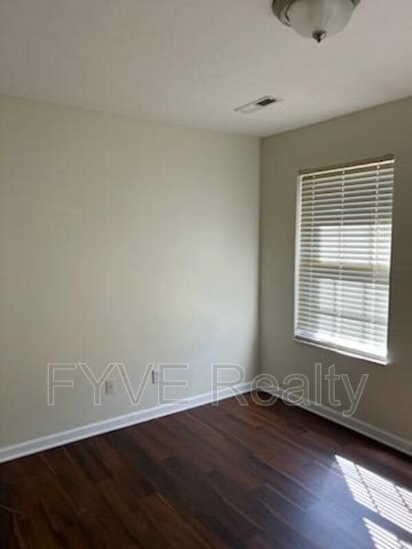 Building Photo - 2426 Middlebrook Ridge Ln