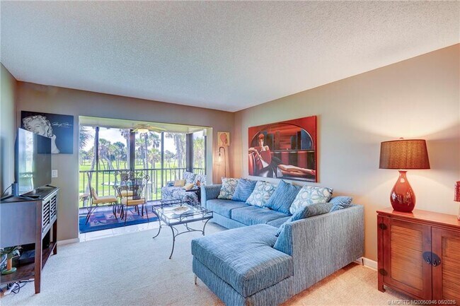 Building Photo - 5564 NE Gulfstream Way