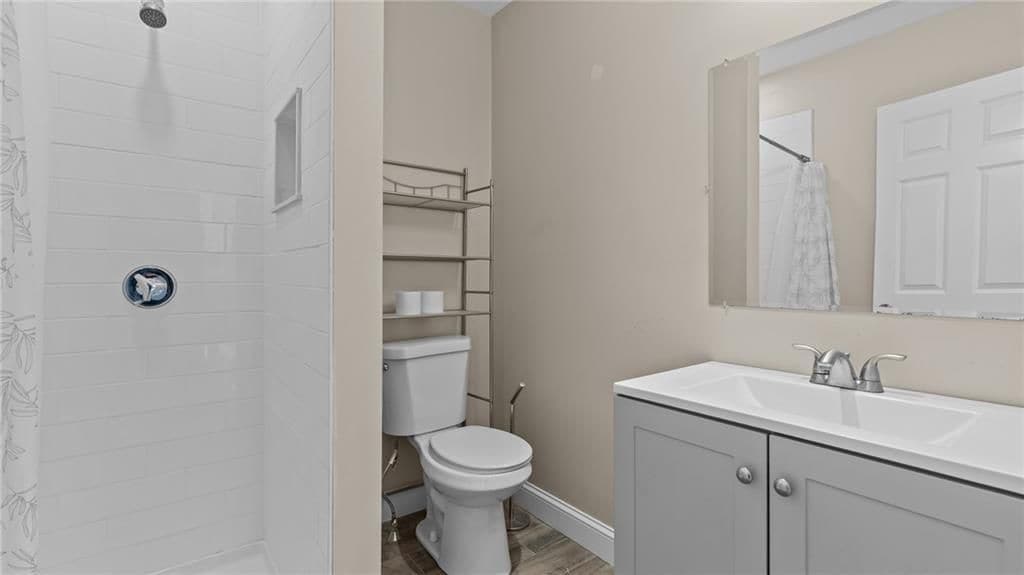 Building Photo - 16 Brinley St