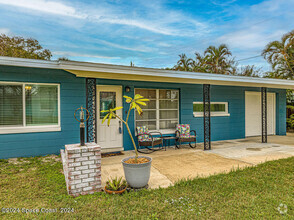 Building Photo - 10 Harbor Cir
