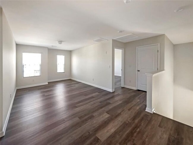 Building Photo - 6869 Lake Overlook Ln