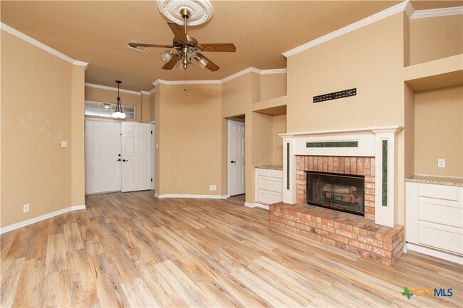 Building Photo - 4819 Box Canyon Dr