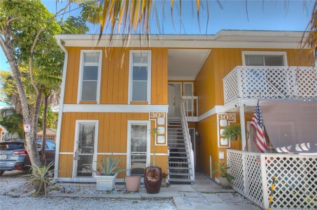 Primary Photo - 307 S Osprey Ave