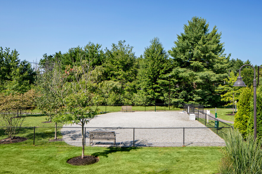 Building Photo - The Village at Taylor Pond