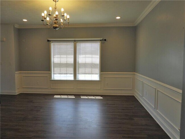 Building Photo - 1345 Sandstone Dr