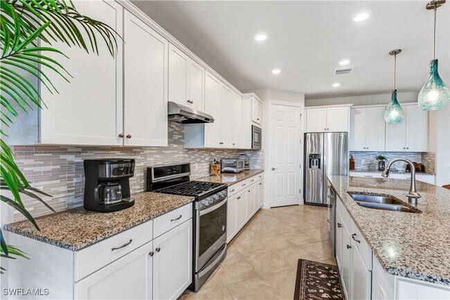 Building Photo - 7611 Winding Cypress Dr