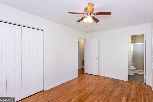 Building Photo - 6551 Bussell Way
