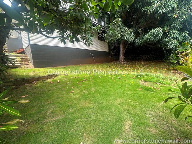 Building Photo - 805 Alewa Dr
