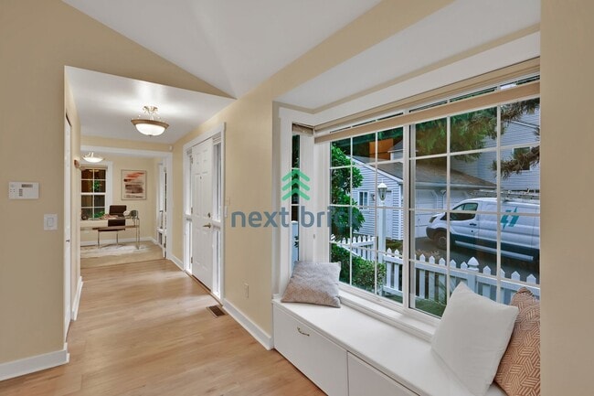 Building Photo - Charming 2-Bedroom Cottage in the Heart of...