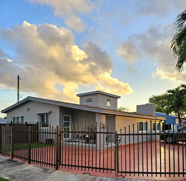 Building Photo - 220 SW 68th Ave