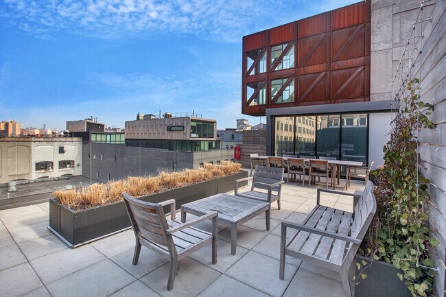 Building Photo - 51 Jay St