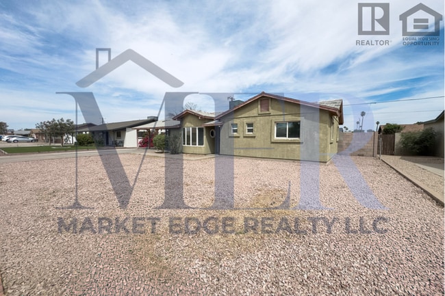 Building Photo - 4Bed/2Bath House at Alma School Rd/Ray Rd! Ready for Immediate Move-In! -- FENCED-IN YARD! NO HOA!