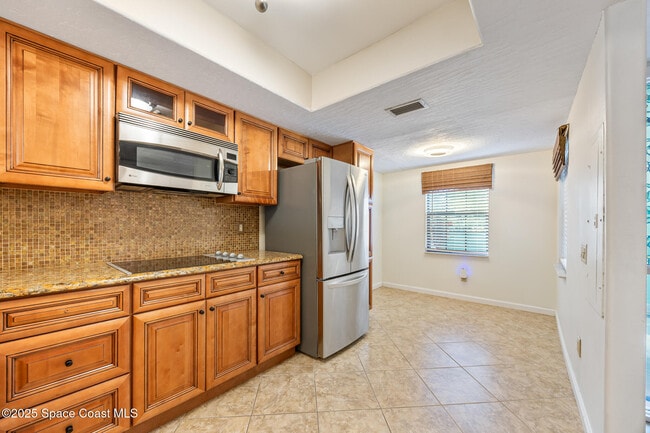 Building Photo - 194 Queens Ct