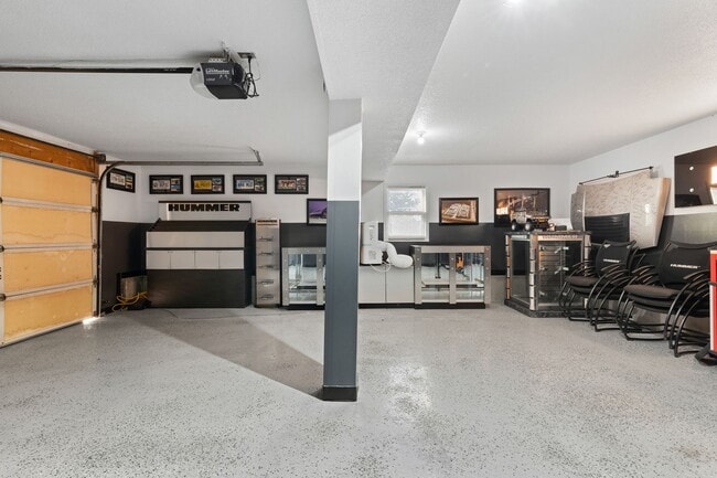 Building Photo - Charming 3-Bedroom Home with Spacious Layo...