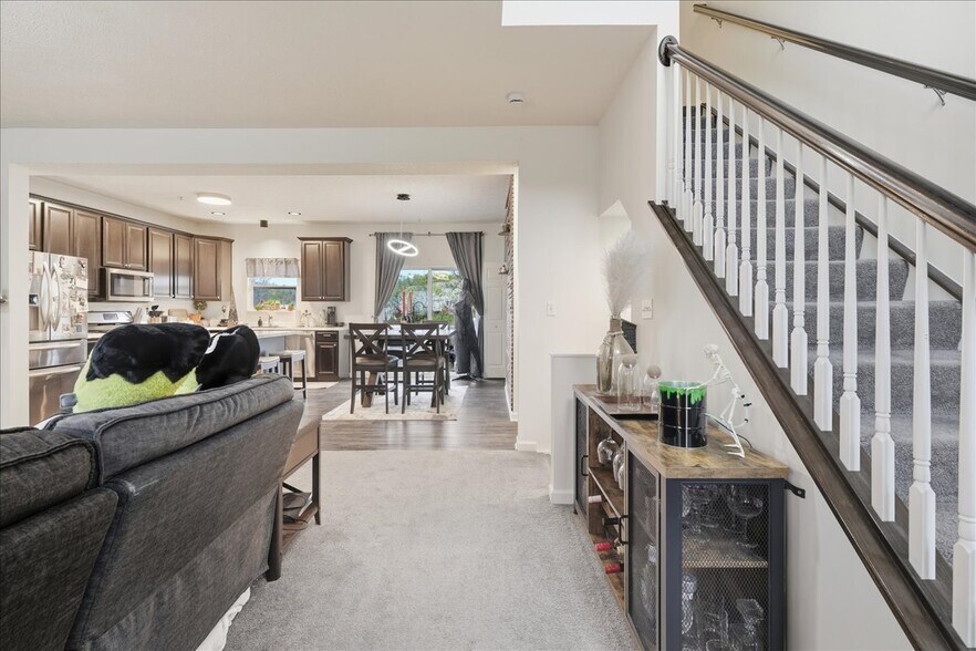 Building Photo - 1501 Canterbury Dr