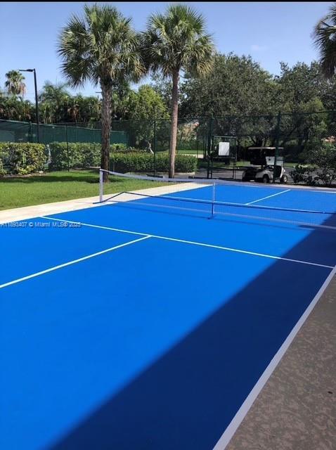 Building Photo - 16530 Royal Poinciana Ct