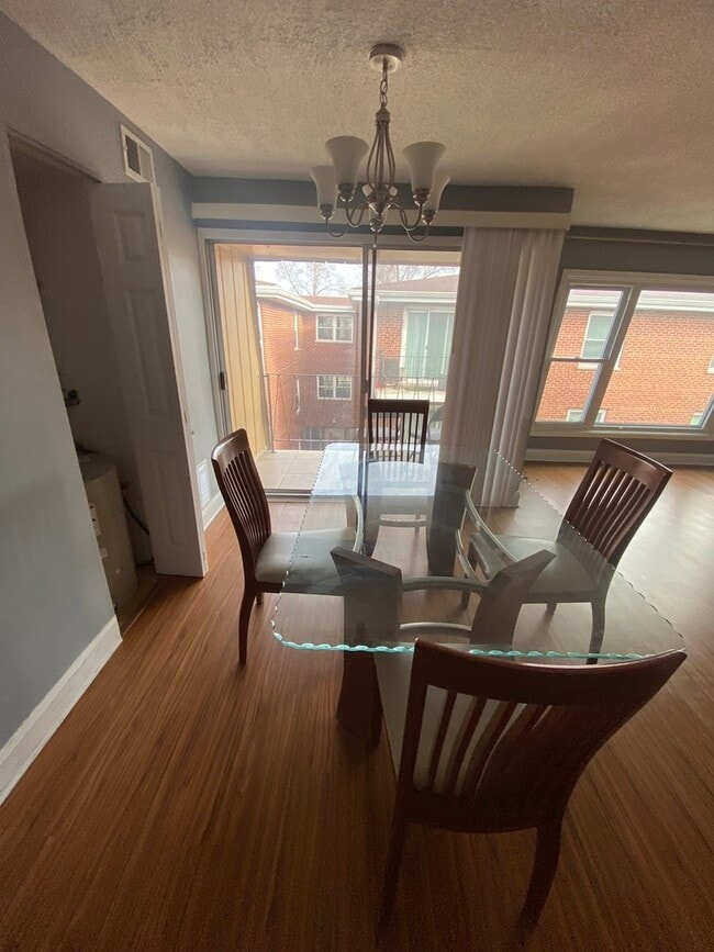 Building Photo - 9708 Nottingham Ave