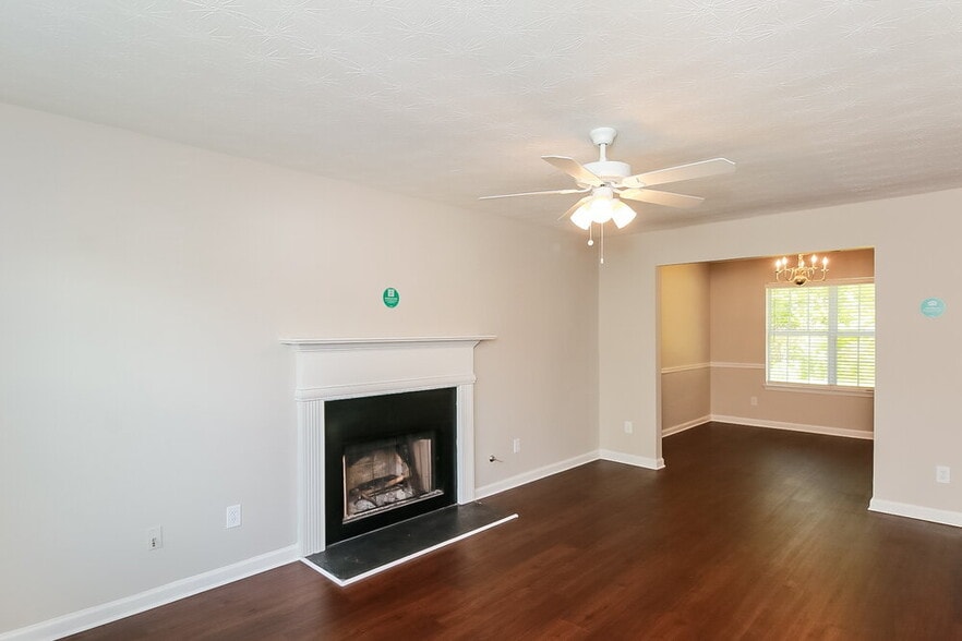 Building Photo - 3234 Diamond Bluff