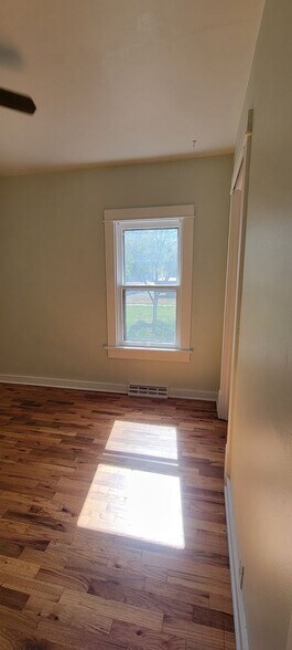 Building Photo - 1115 13th St