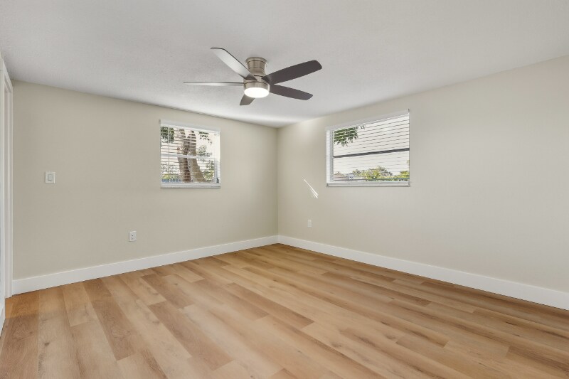 Building Photo - 3208 Holiday Lake Dr