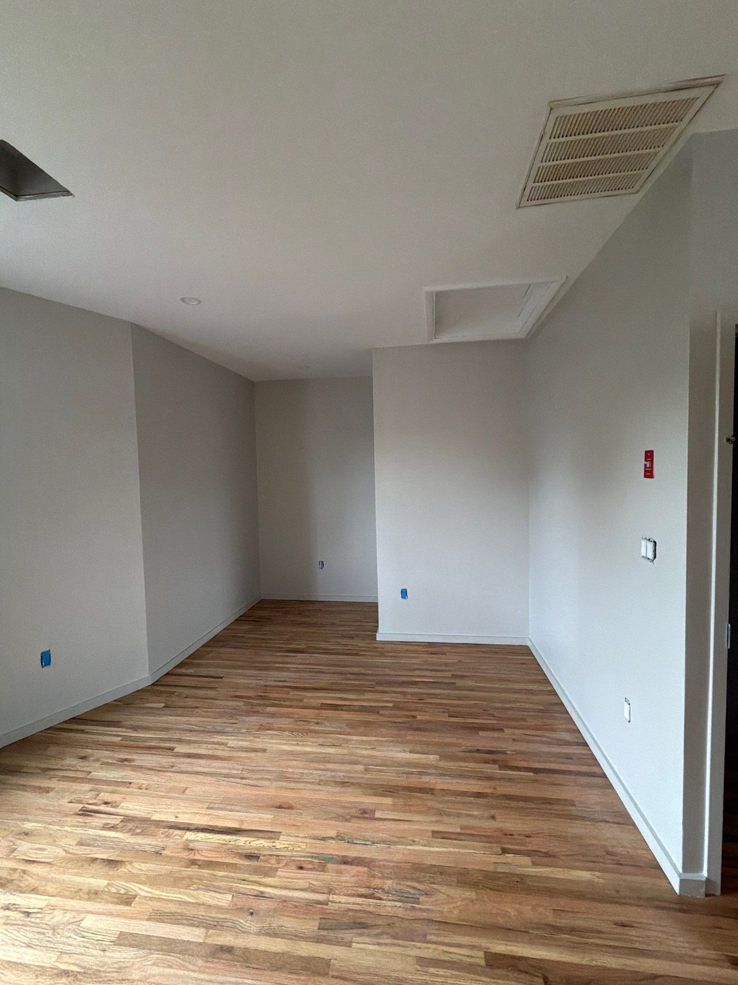 Building Photo - 213 Lakeview Ave