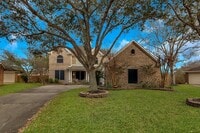 Building Photo - 301 Oak Creek Ln