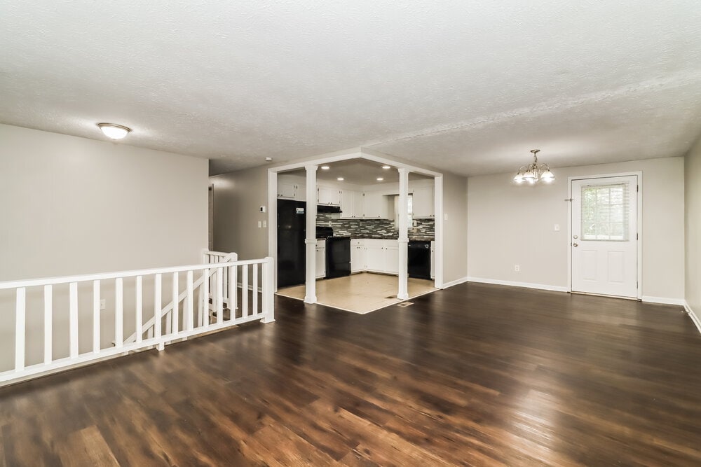 Building Photo - 3075 Flowers Dr