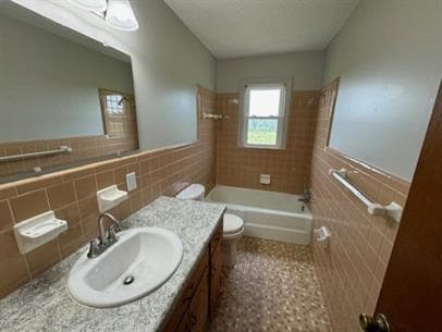 Building Photo - 3 bed, 1.5 bath between Seneca and Oakway