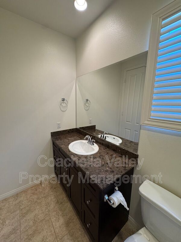 Building Photo - 74049 Kingston Ct W