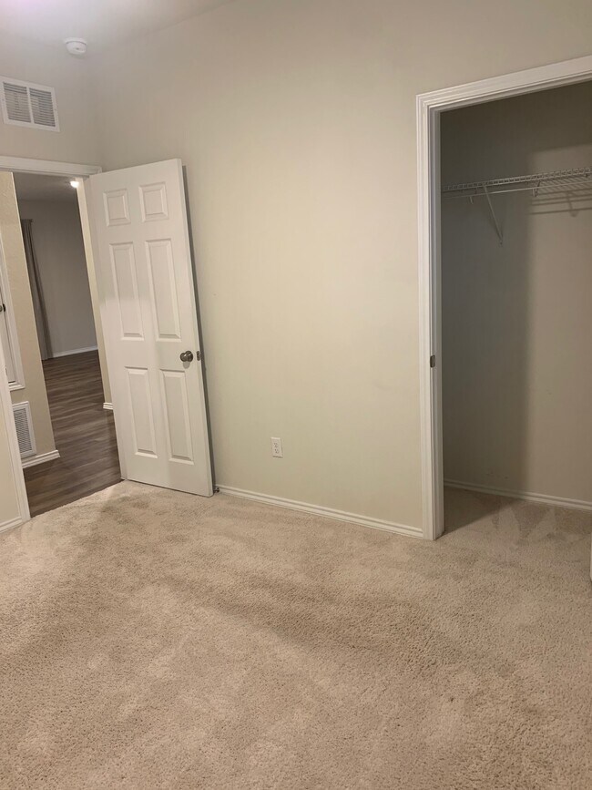 Building Photo - 11837 Snowy River