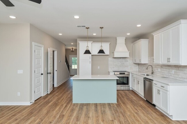 Building Photo - NEW CONSTRUCTION TOWNHOME FOR RENT! 3 BED ...